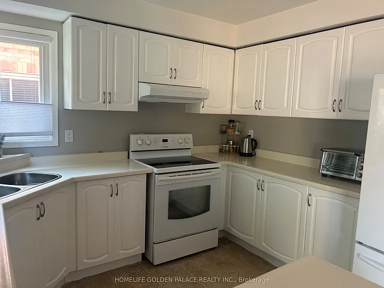 451 Traviss Dr — Photo 14