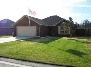 93 Gloucester Dr, Midway, GA 31320