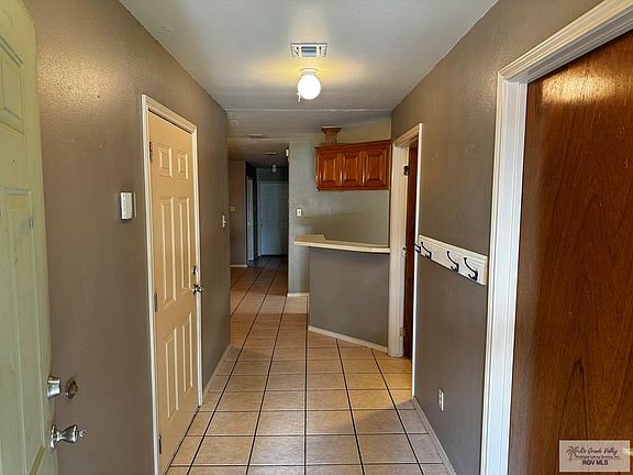 2nd image of 1294 Squaw Valley Dr