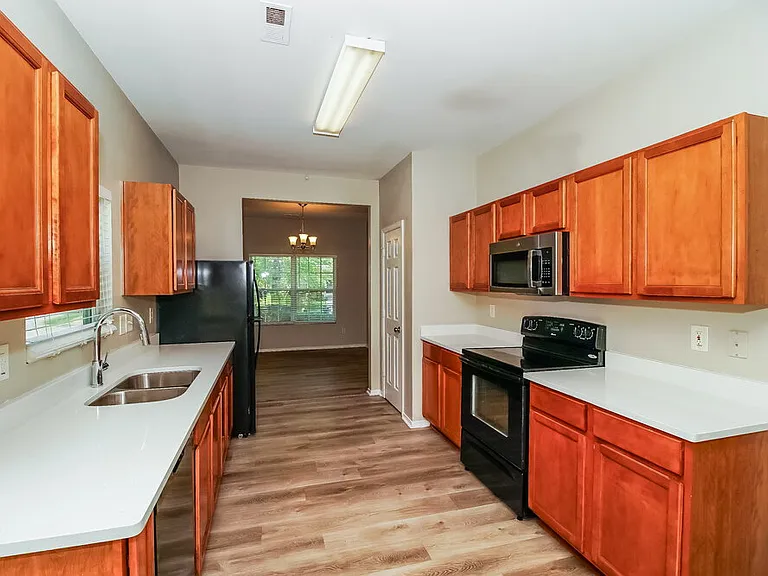 4506 Carnfeld Ln — Photo 10