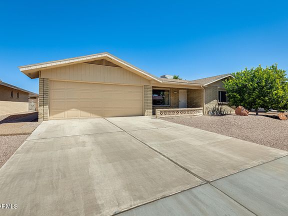 5th image of 4646 E DOLPHIN Avenue