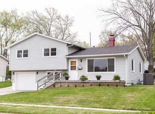 2475 23rd Ave, Marion, IA 52302