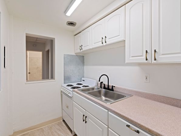 11979 Frankstown Rd APT 606