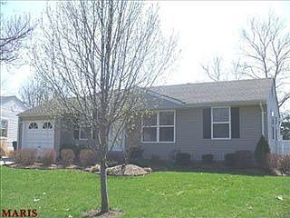 2nd image of 80 Saint Nicholas Ln