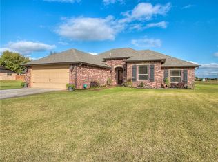 706 S 7th St, Canute, OK 73626