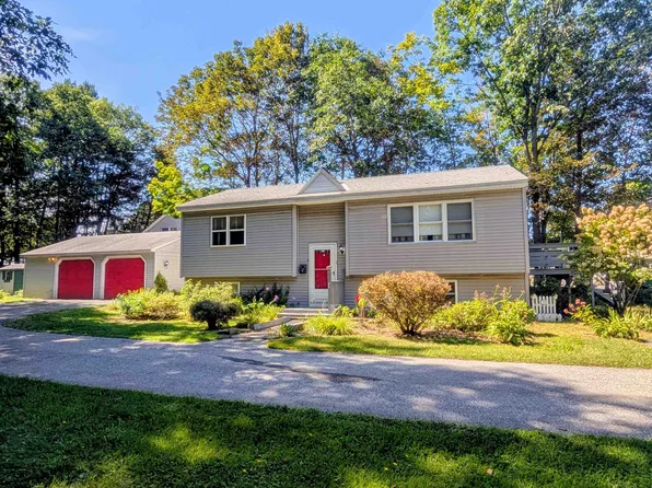 33 Chestnut Street, Claremont, NH 03743