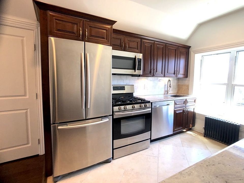 1st image of 28-33 42nd St #3