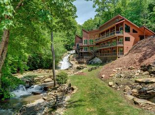 Walnut Creek Rd, Franklin, NC 28734