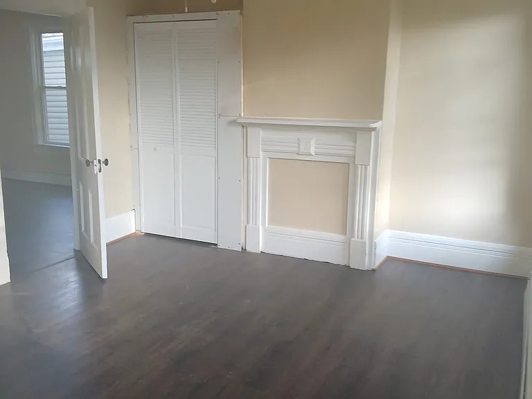 139 N Clinton St #2 — Photo 22