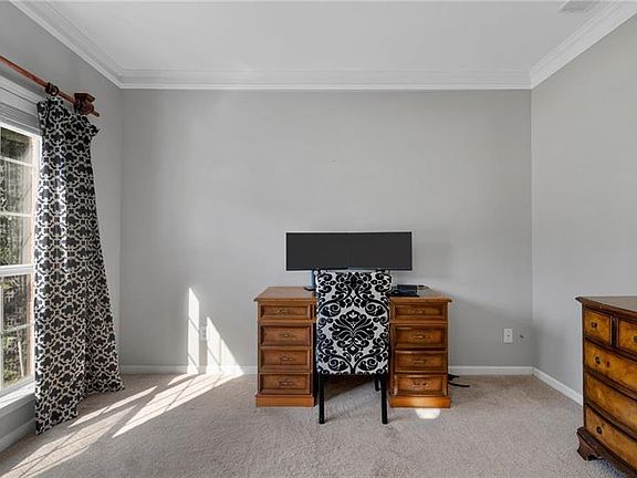 4th image of 575 Kingsport Dr