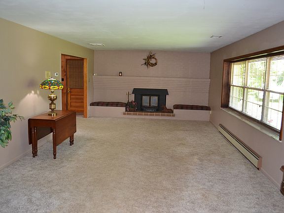 Great Room with Fireplace