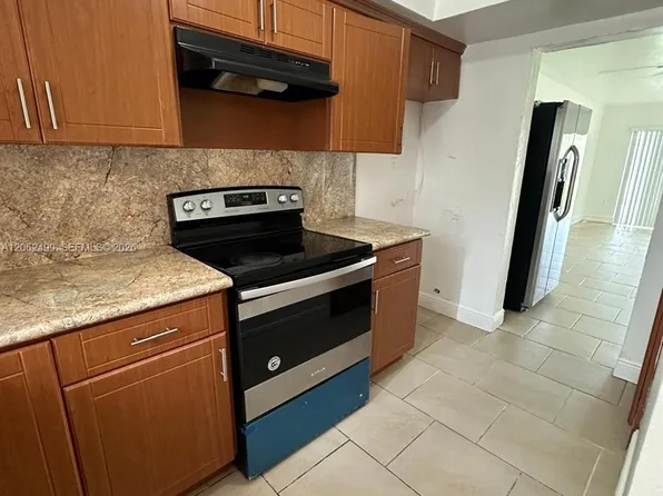 7344 SW 82nd St APT C115, Miami, FL 33143