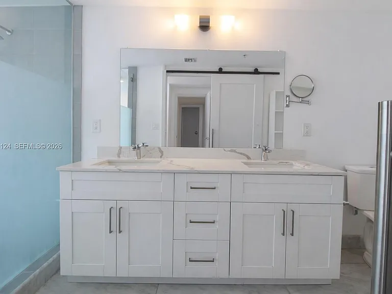 92 SW 3rd St #43 — Photo 11