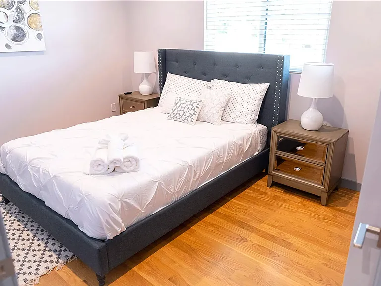 6215 Carpenter Ave — Photo 17