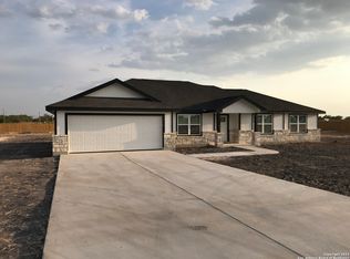 480 County Road 679, Natalia, TX 78059