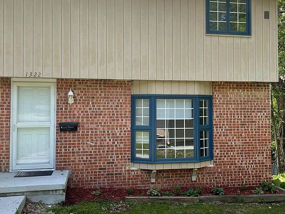 2nd image of 1322 Randall Pl