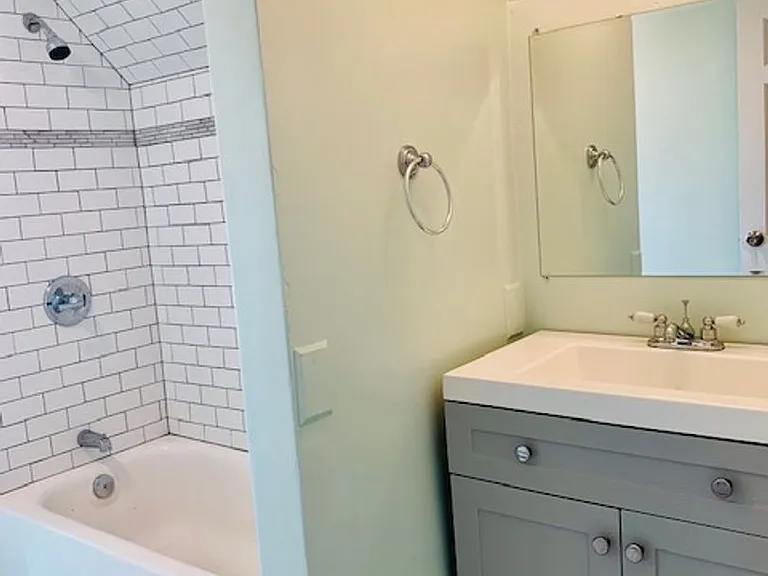 211 S Saint Clair St — Photo 14