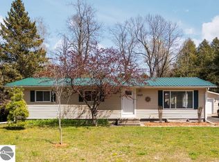 9869 E Cherry Bend Rd, Traverse City, MI 49684