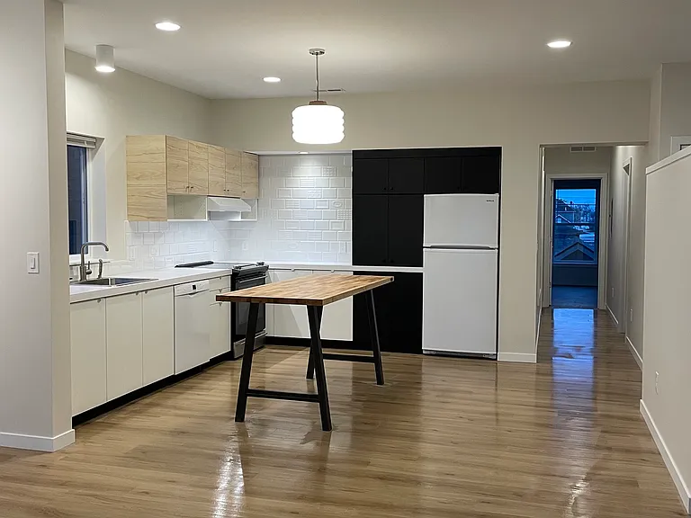 946 Ann St #946 — Photo 13