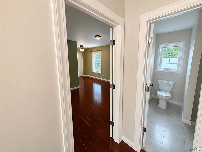923 Emmett St — Photo 25