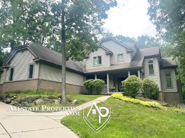 11361 Olde Wood Trl, Fenton, MI 48430