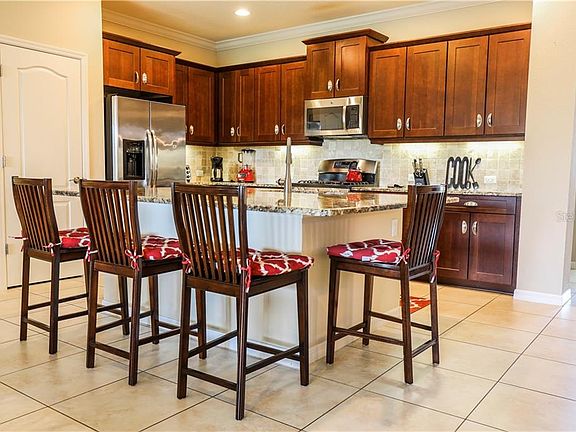 5th image of 11988 Forest Park Cir