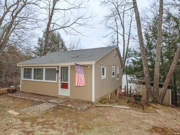 44 W Huntress Pond Road, Barnstead, NH 03225