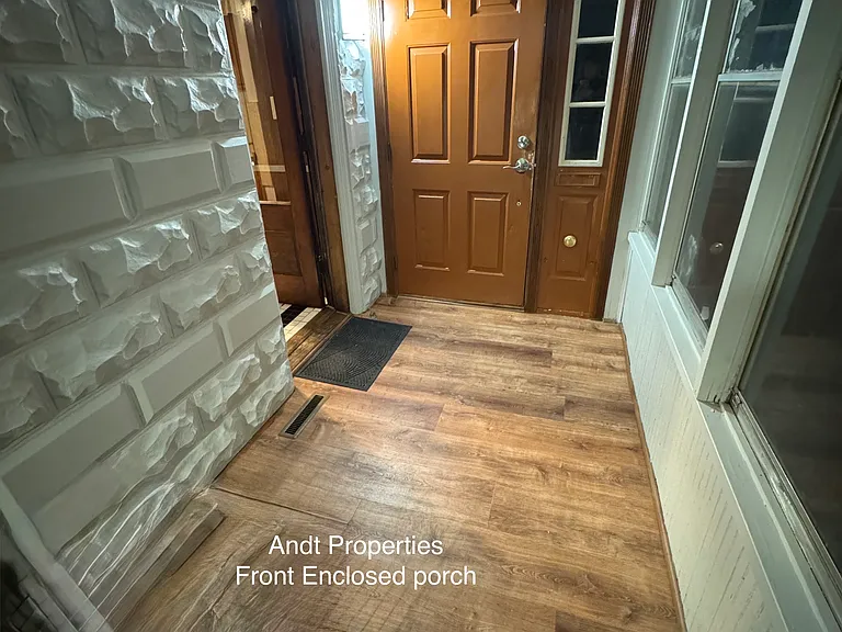 front enclosed porch (w/heat)