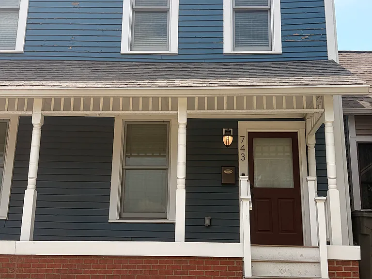743 Harrison St — Photo 1