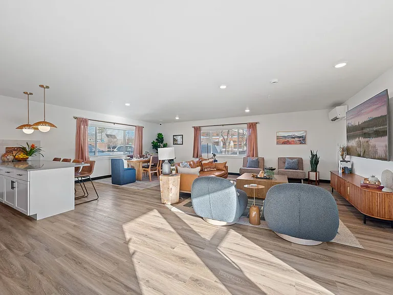 Nova Apartments — Photo 33