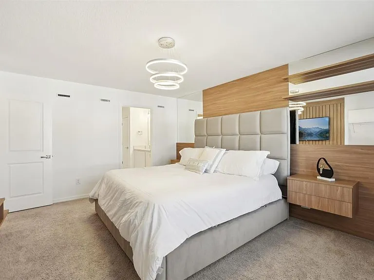 646 Longboat Dr #646 — Photo 3