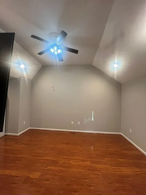 9335 Kings Post Ct — Photo 1