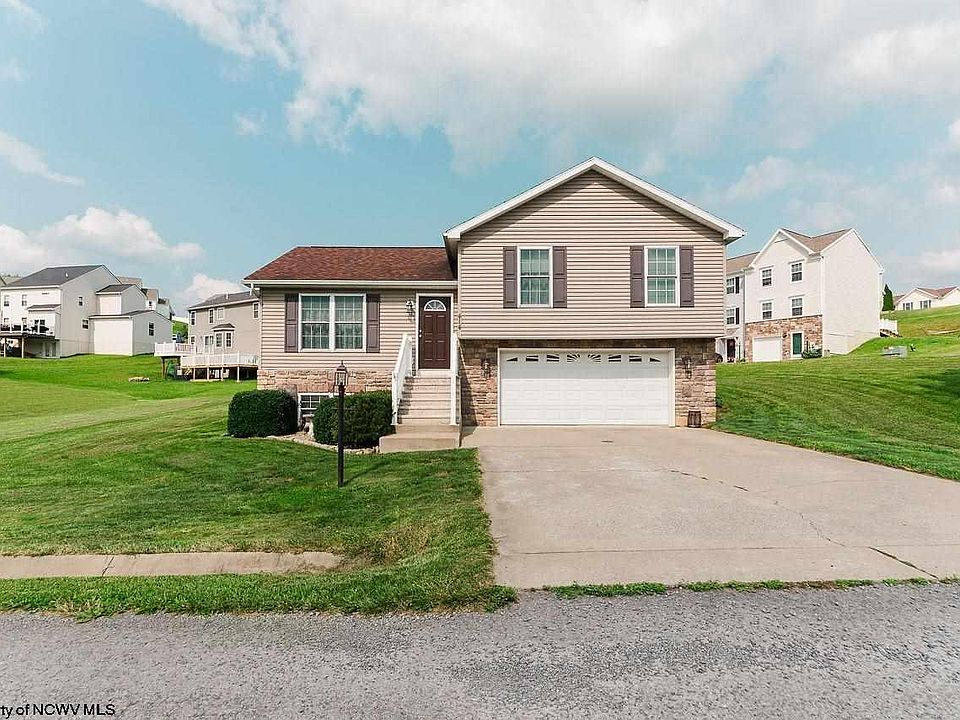 1st image of 414 Oakmont Ct
