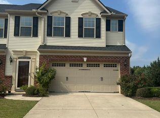 2 Irvington Dr, Greer, SC 29650