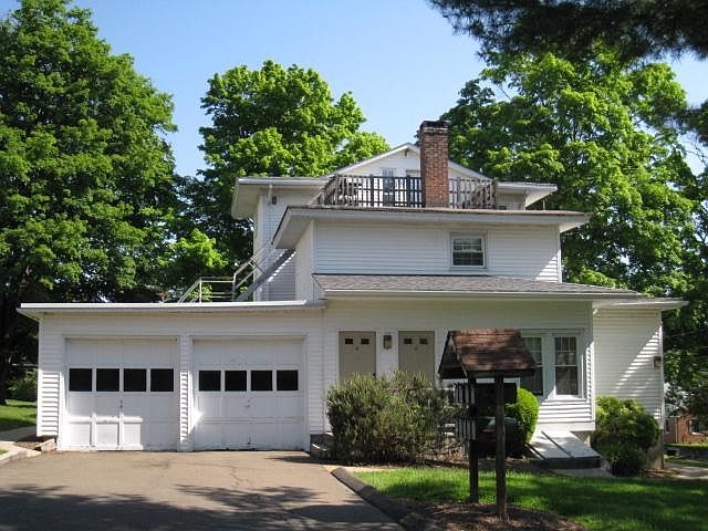 2nd image of 33 Bretton Rd APT 4