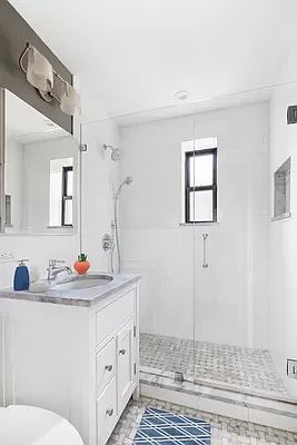 5th image of 319 W 18th St APT 4A
