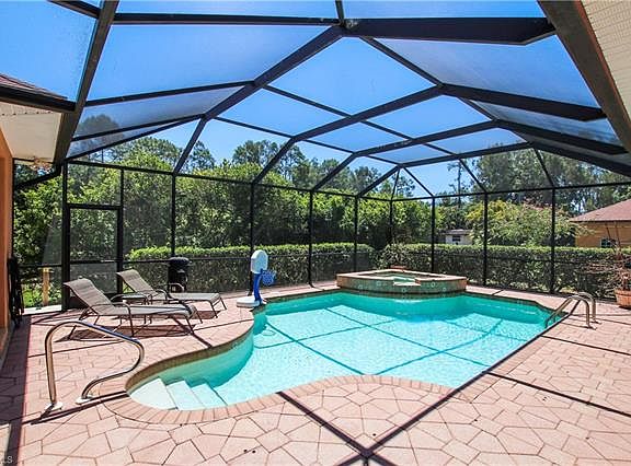 3rd image of 6628 Magnolia Ln