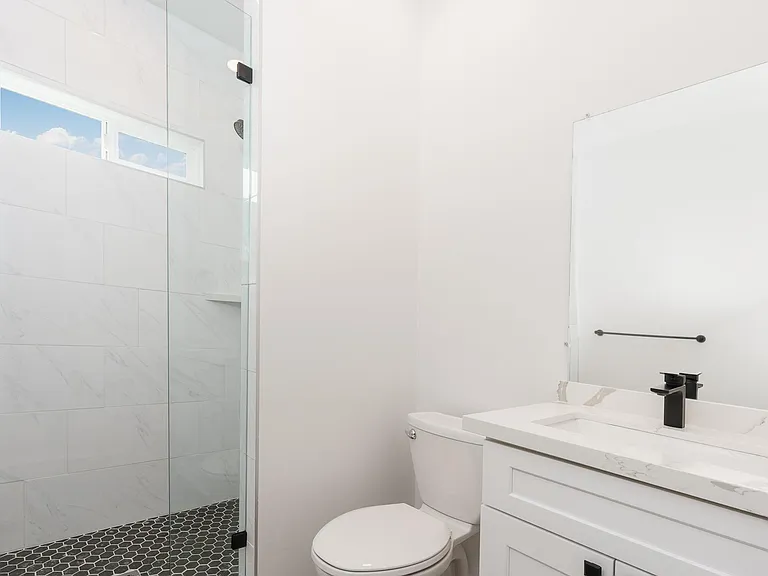 4564 Sauk Ave — Photo 12