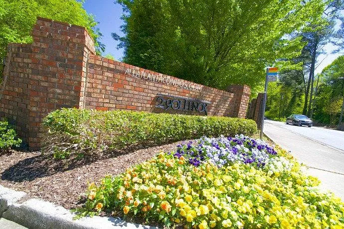 2901 Lenox Rd NE — Photo 1