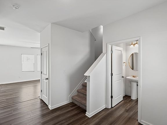 5th image of 419 Matera Dr NW