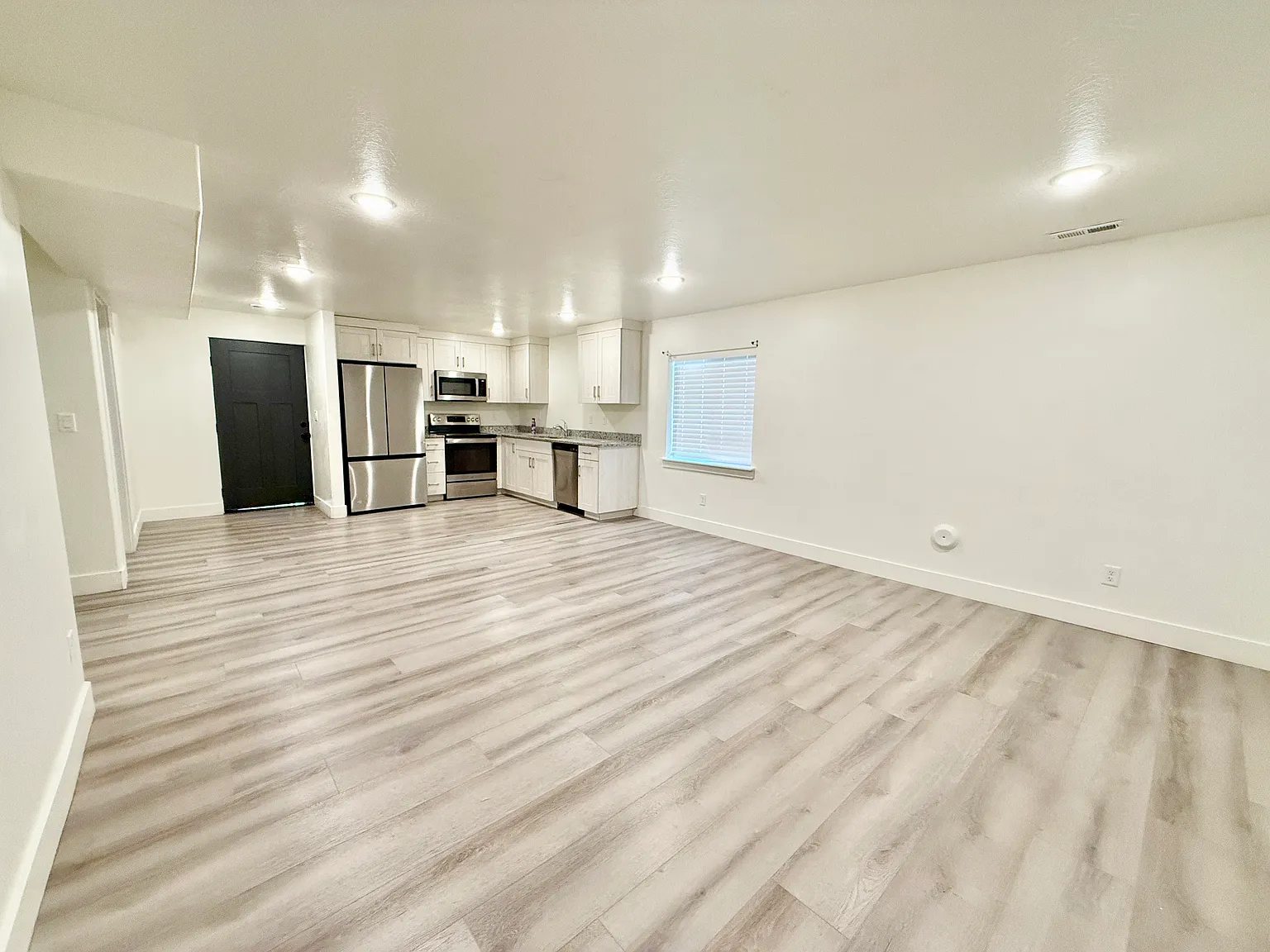 1348 E 900 S — Photo 2