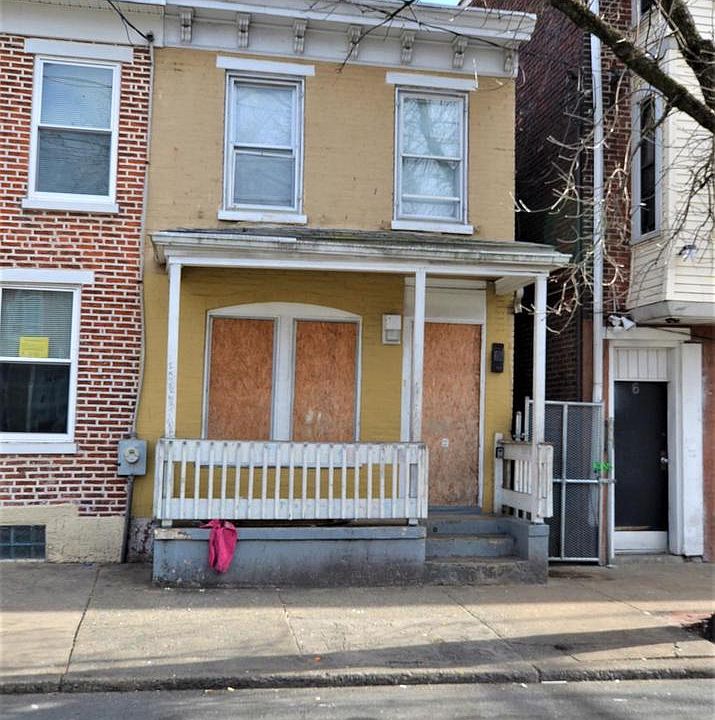 1st image of 402 N Monroe St