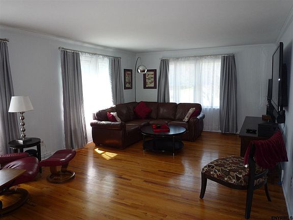5th image of 7 Valleywood Dr