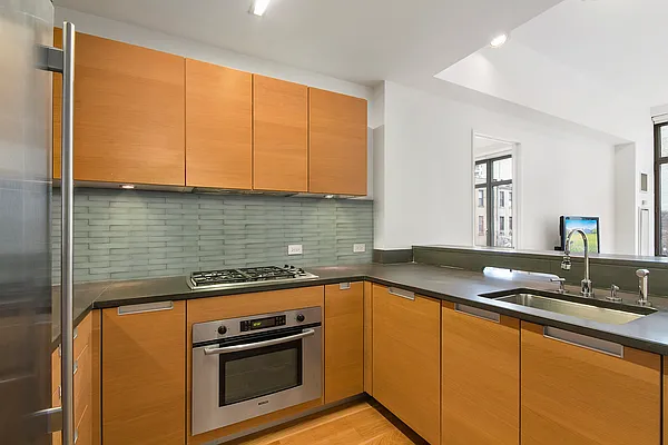 Rented by Brown Harris Stevens | media 4