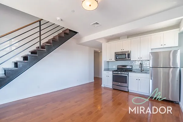 Rented by Mirador Real Estate | media 14