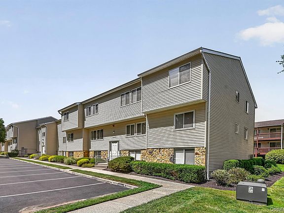 2nd image of 25 College Avenue #102
