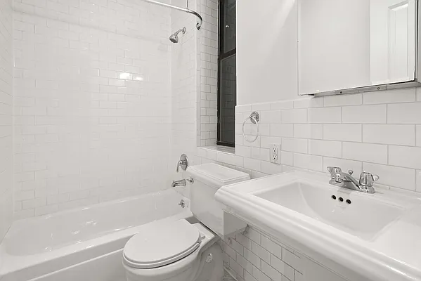 Rented by Cooper & Cooper Real Estate | media 16