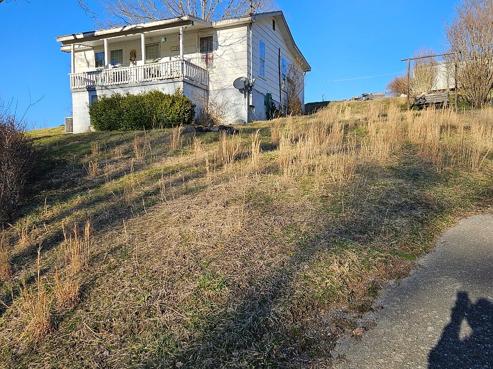 1st image of 256 Barretts Dr