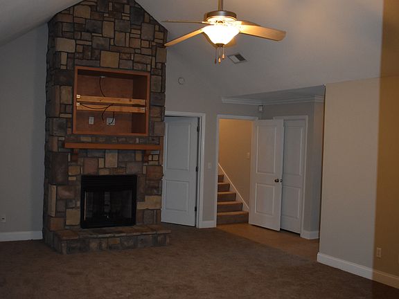 4th image of 192 Sweet Birch Dr