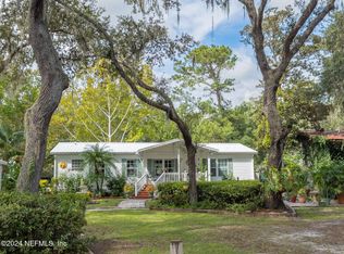 533 Jack Ln, Satsuma, FL 32189